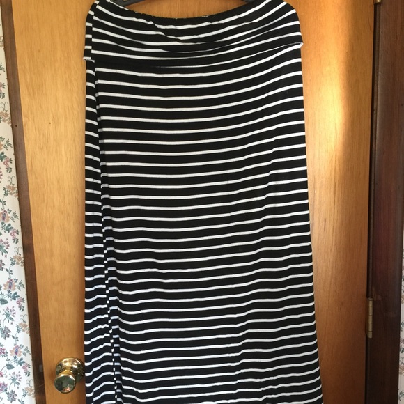 Black&White "Yoga" Style Long Skirt