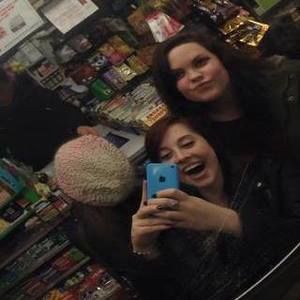 Meet your Posher, Kenzie