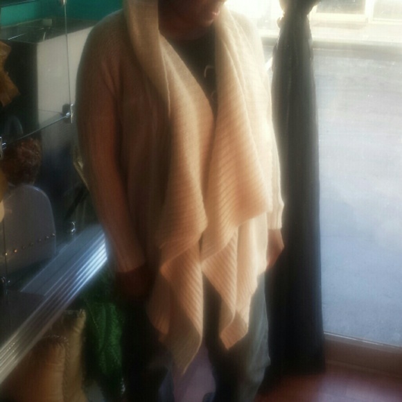 JLo Creamalicious - Picture 2 of 4