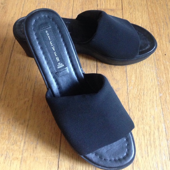 Steven Black Sandles.