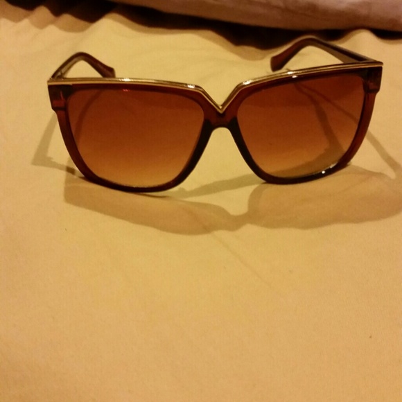 Sunglasses - Picture 2 of 3