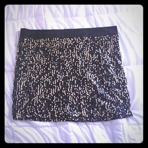 Forever 21 skirt black and gold sequin