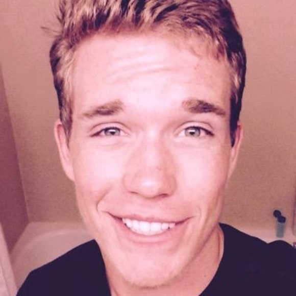 Meet your Posher, David - Picture 1 of 1