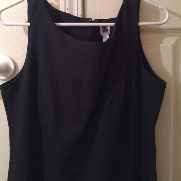 GAP  basic black dress