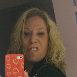 Meet your Posher, Leann