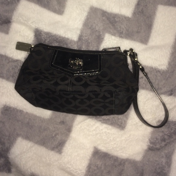 Coach wristlet/Purse ✨