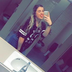 Meet your Posher, Cassie