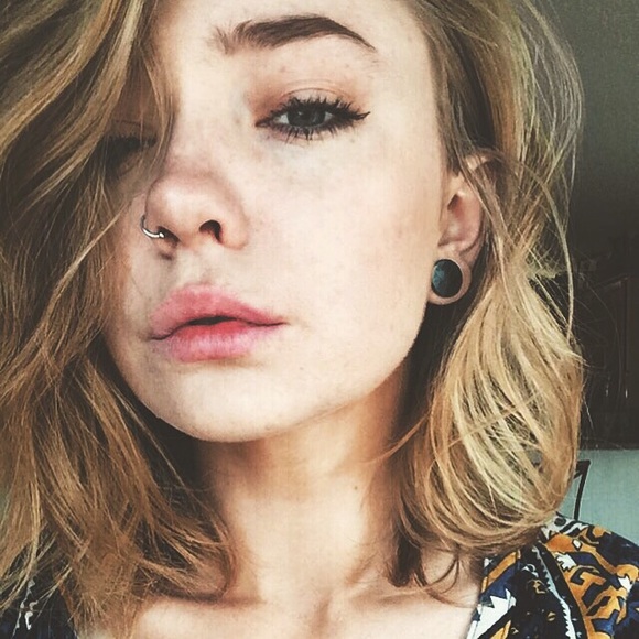 Meet your Posher, Sierra