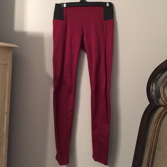 ❤️SOLD❤️ Burgundy leggings. XS - Picture 1 of 3