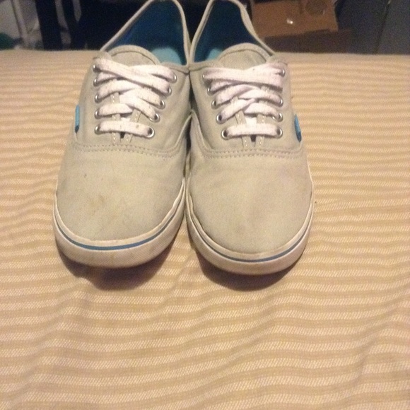 Light Grey Vans 🔴 - Picture 2 of 4