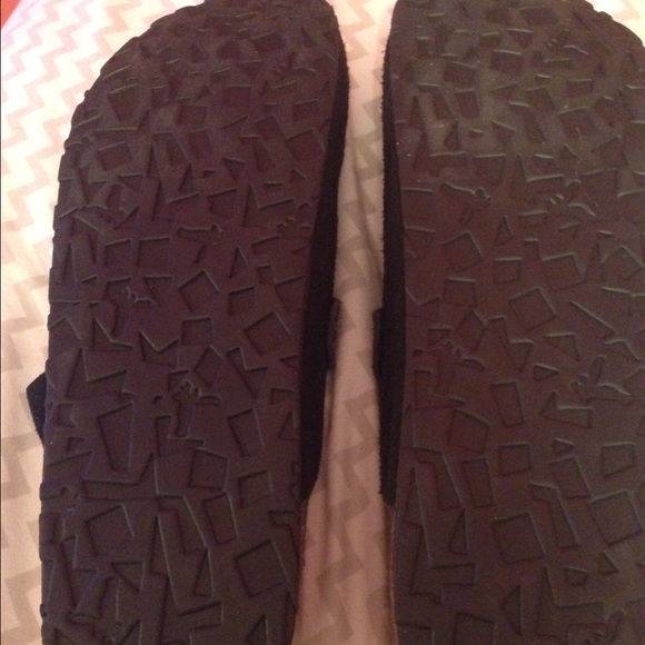 Clogs - Picture 3 of 4