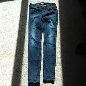 Bullhead Skinniest Jeans
