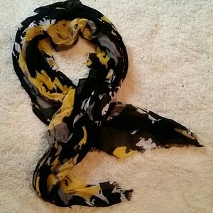 Banana Republic Navy, Yellow and White Scarf
