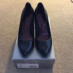 Jessica Simpson Maura pumps