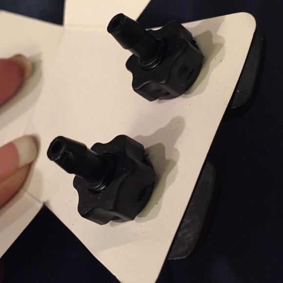 universal windshield fluid sprayers - Picture 2 of 2
