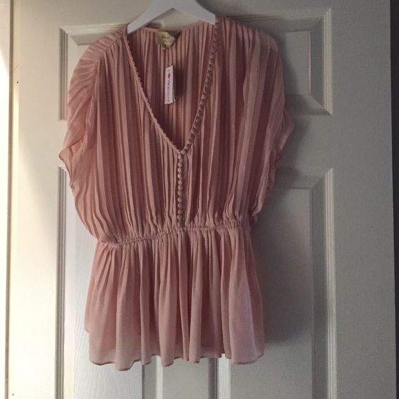 Brand New Elizabeth and James Blouse