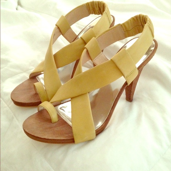 Michael Kors green leather sandal, size 8.