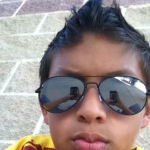 Meet your Posher, Carlos