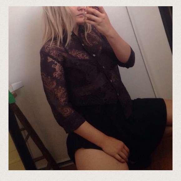 VINTAGE LACE TOP - Picture 2 of 2