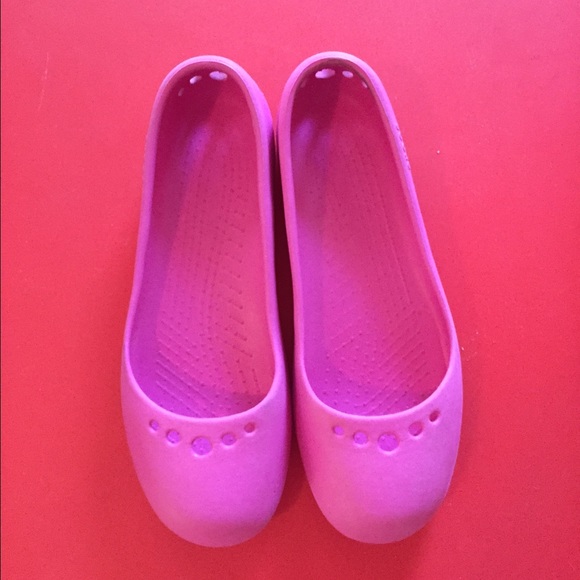 Crocs pink ballet flats in VGUC