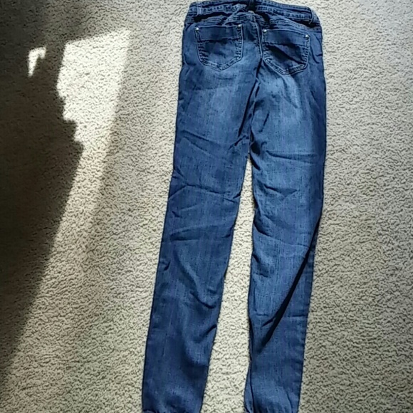 Almost Famous Jeans - Picture 3 of 3