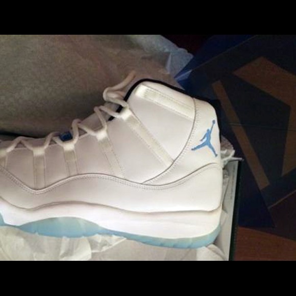 Jordan 11 Colombia blue