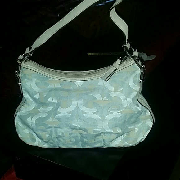 Handbag - Picture 3 of 4