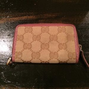 Gucci wallet canvas and leather Gucci wallet canvas and leather