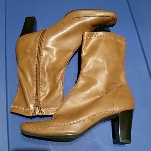 Aerosoles Tan Boots
