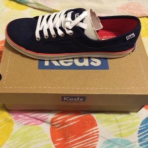 Keds coursa navy sneaker size 9