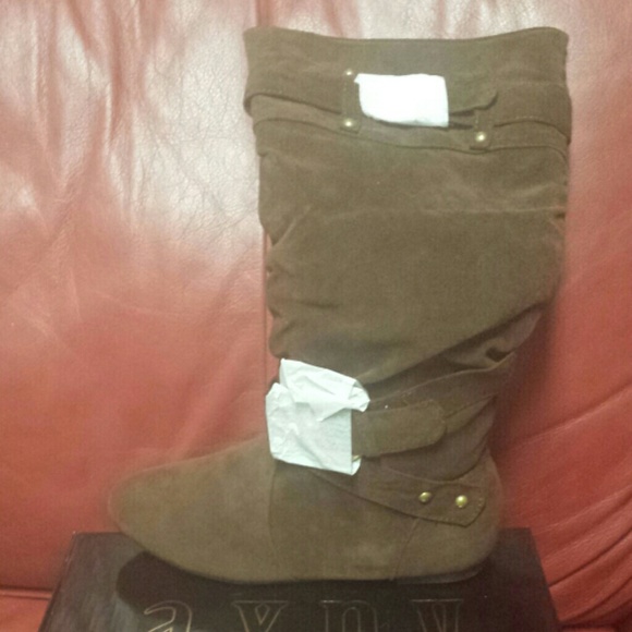 🔴SOLD🔴Brown boots