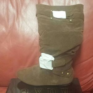 🔴SOLD🔴Brown boots