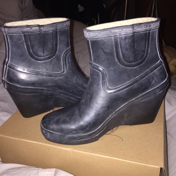 Authentic Hunter ankle boots -black