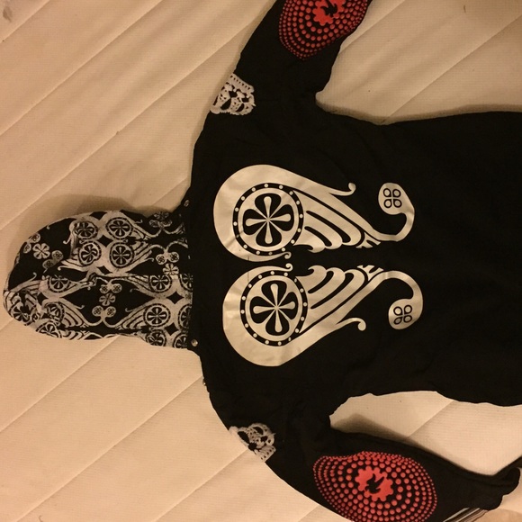 Stylish sweater - Picture 2 of 3