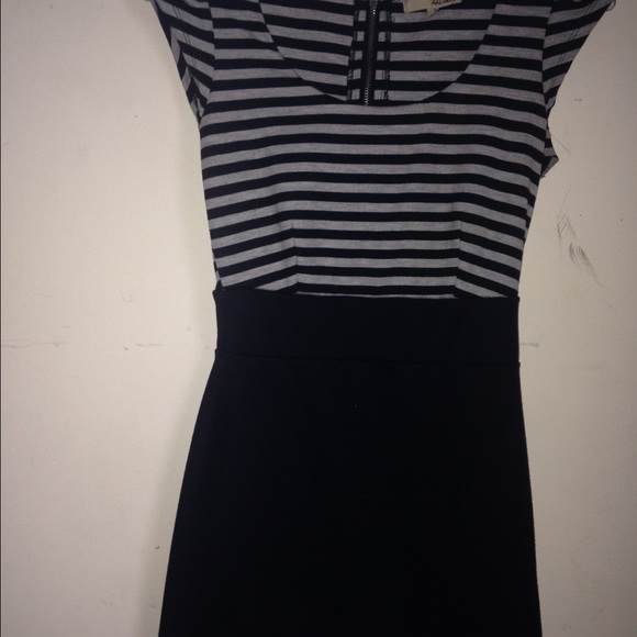 Form fitting, black and white dress. Small size.