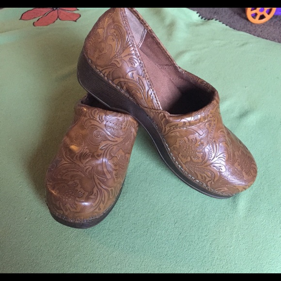 Brand new Bass shoes