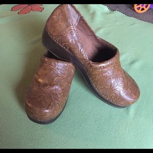 Brand new Bass shoes