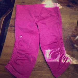 Lulu Lemon In the Flow Crop Size 8