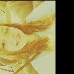 Meet your Posher, Courtney