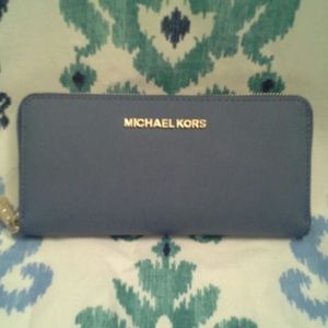 Michael Kors Continental Wallet