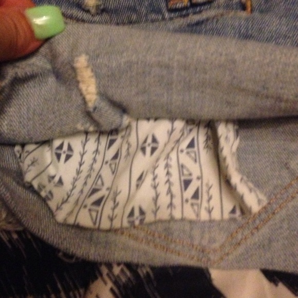 Pacsun booty shorts worn a couple times - Picture 3 of 3