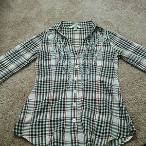 Red and black plaid button up shirt