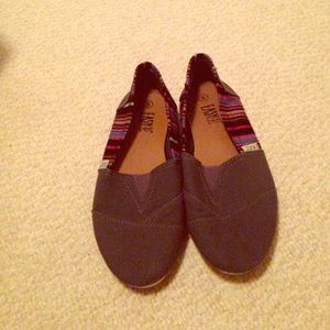 Cute fake toms