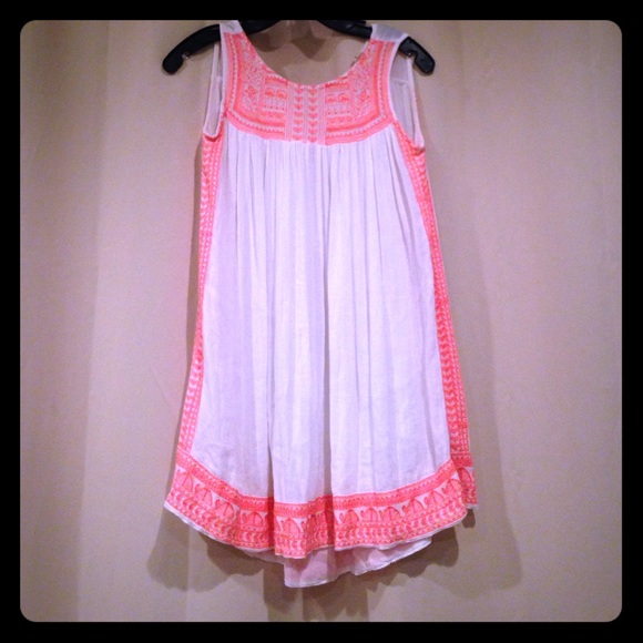 White and pink tunic from south moon under