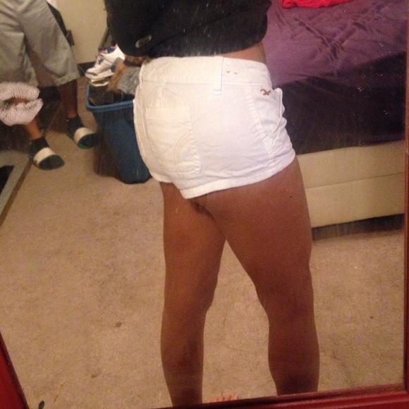White Hollister shorts - Picture 3 of 4