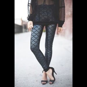 Poprageous Mermaid Leggings in Noir - Black