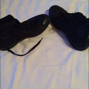 Black all star converse
