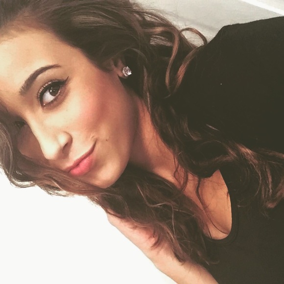 Meet your Posher, Jelinna - Picture 1 of 1