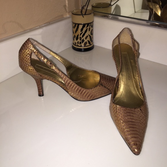 Gold Pumps 8