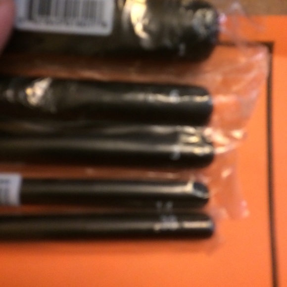 NARS Brushes Set - Picture 2 of 2